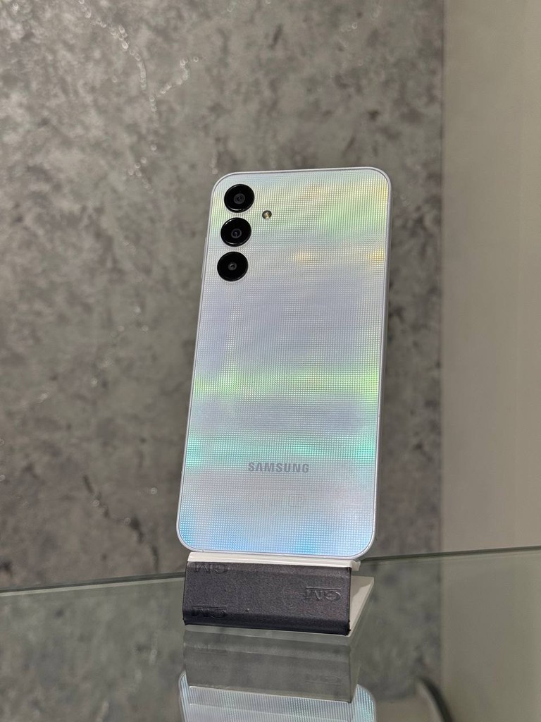 Galaxy A25 5G, 6/128 GB, ideal holatda image 1