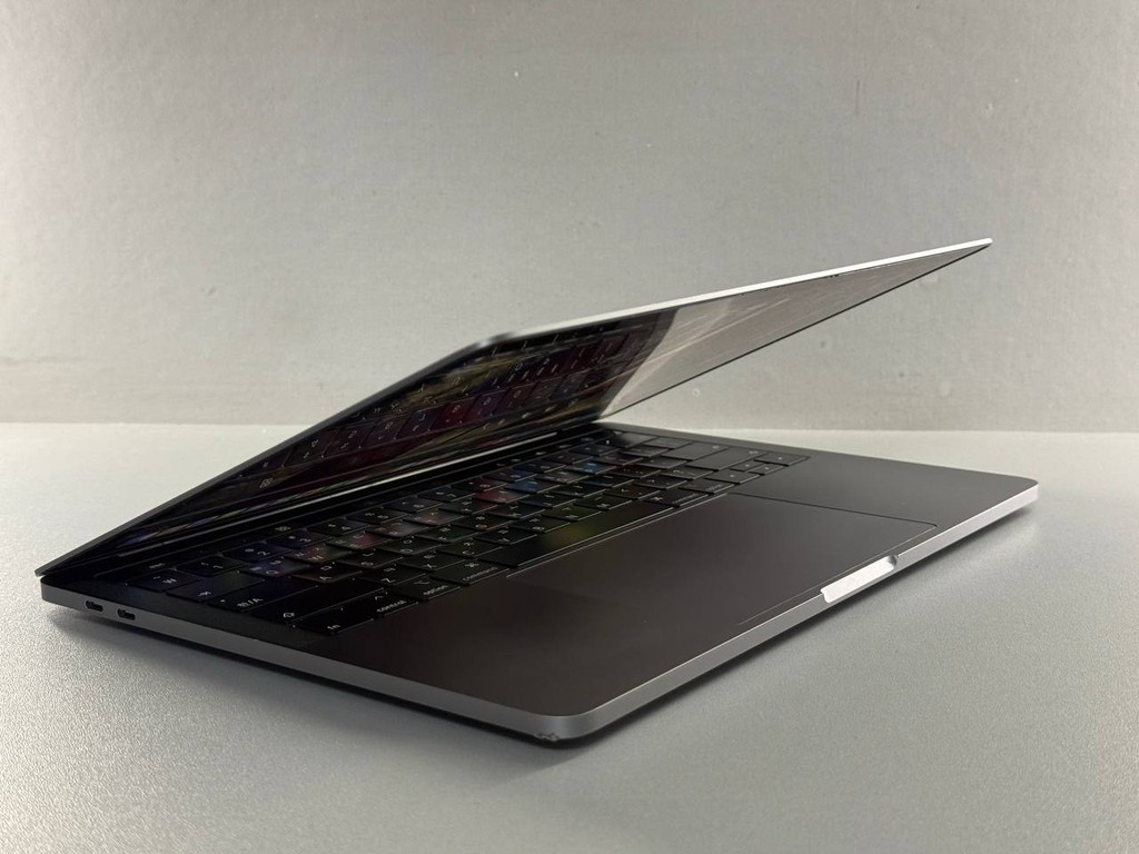 MacBook Pro 2018 — i5, 8GB RAM, 256GB NVMe image 5