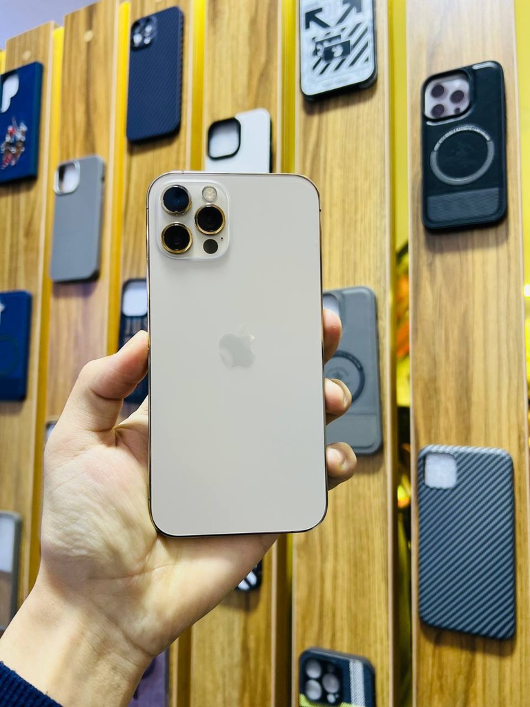 iPhone 12 Pro 128GB Gold - LIKE NEW image 1