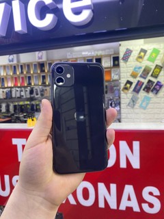 iPhone 11 64GB — ekran almashtirilgan, 86% batareya