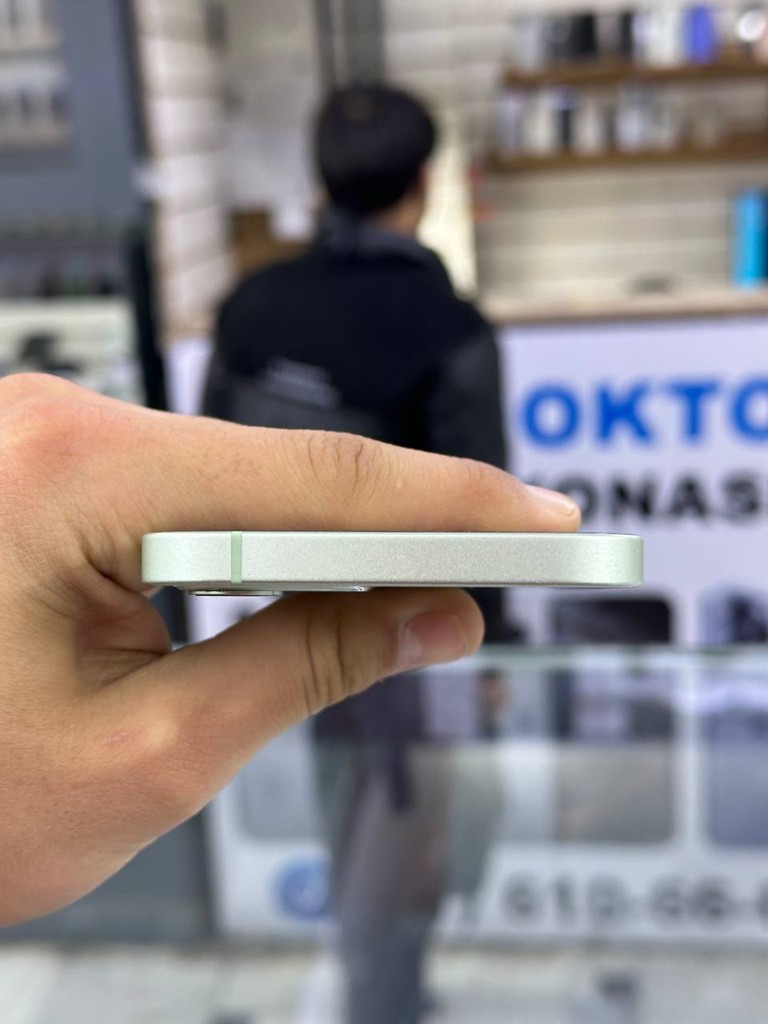 iPhone 12 - 64GB, 78% battery, NEW image 6