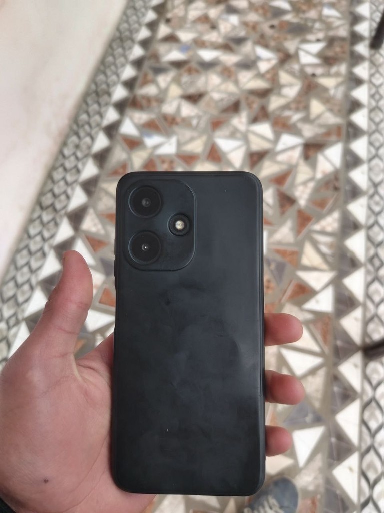 Infinix Hot 30 I — 6/128GB, yaxshi kamera, qora rang image 4