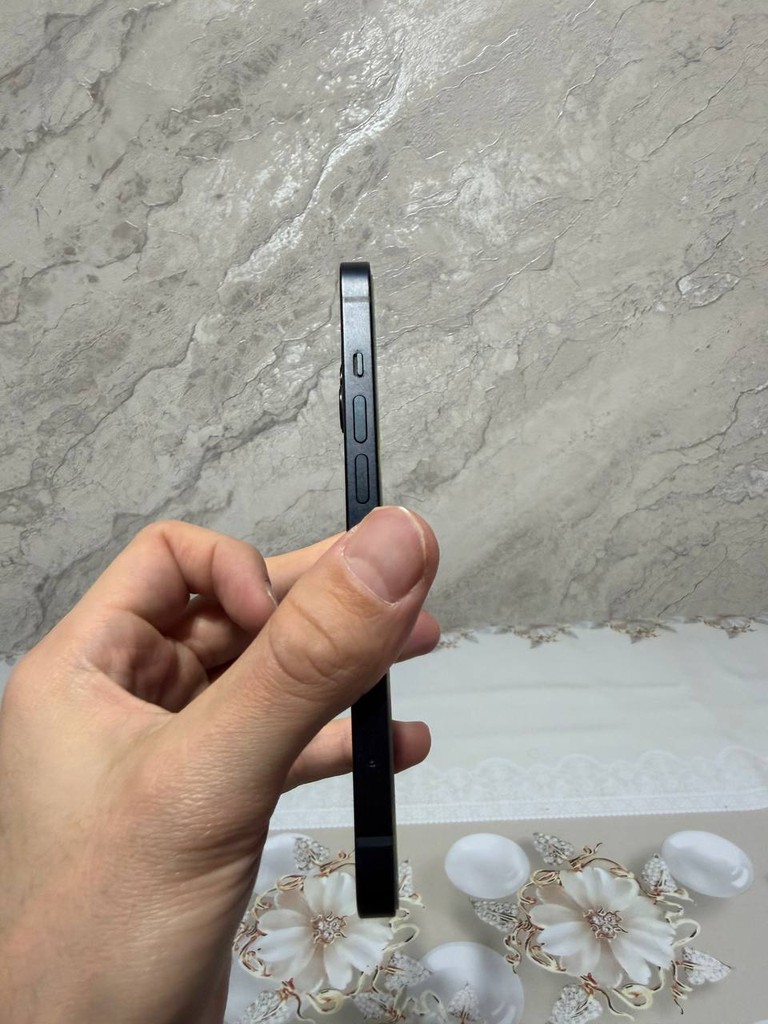 iPhone 13 128GB Midnight - 350$ image 3