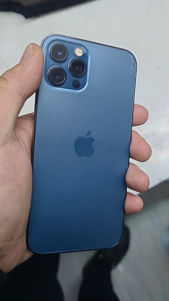 iPhone 12 Pro - 128GB, 80% battery, SIM + ESIM image 2