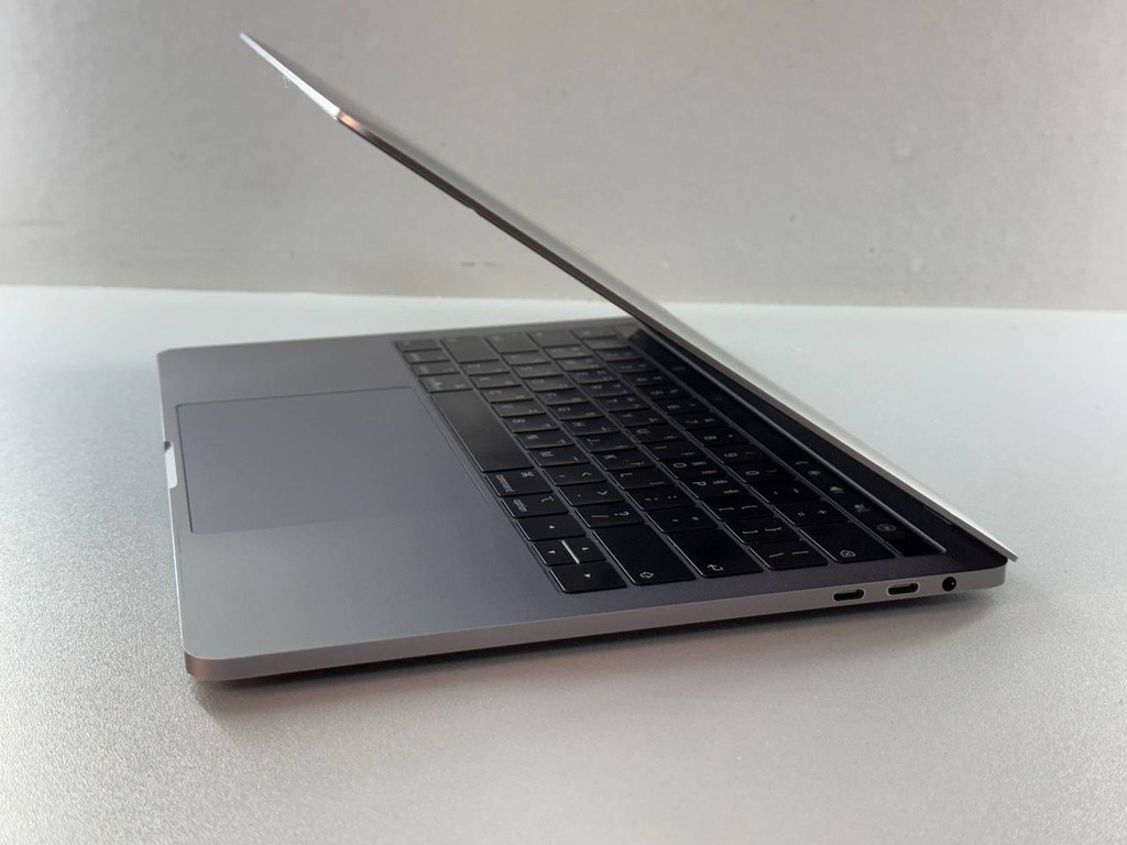 MacBook Pro 2018 — i5, 8GB RAM, 256GB NVMe image 4