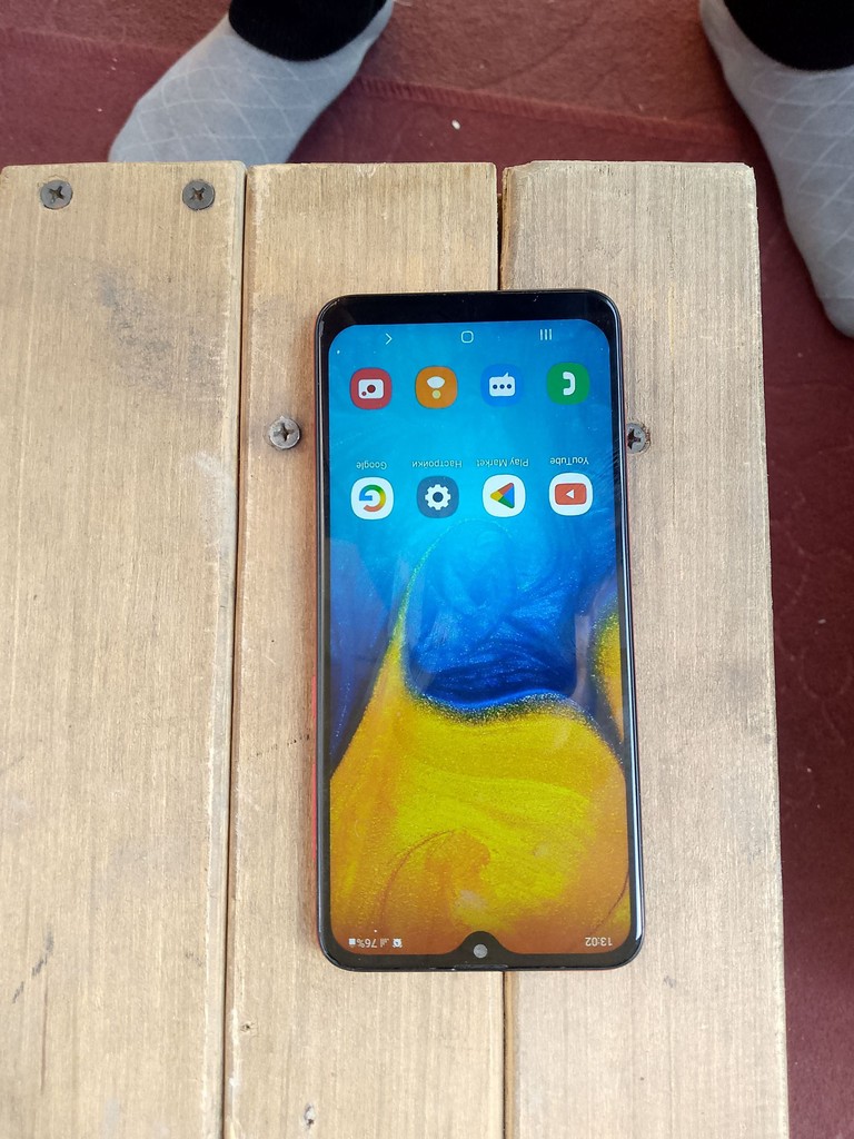 Samsung A20, 32GB, 300min batareya, ishlaydi yaxshi image 2