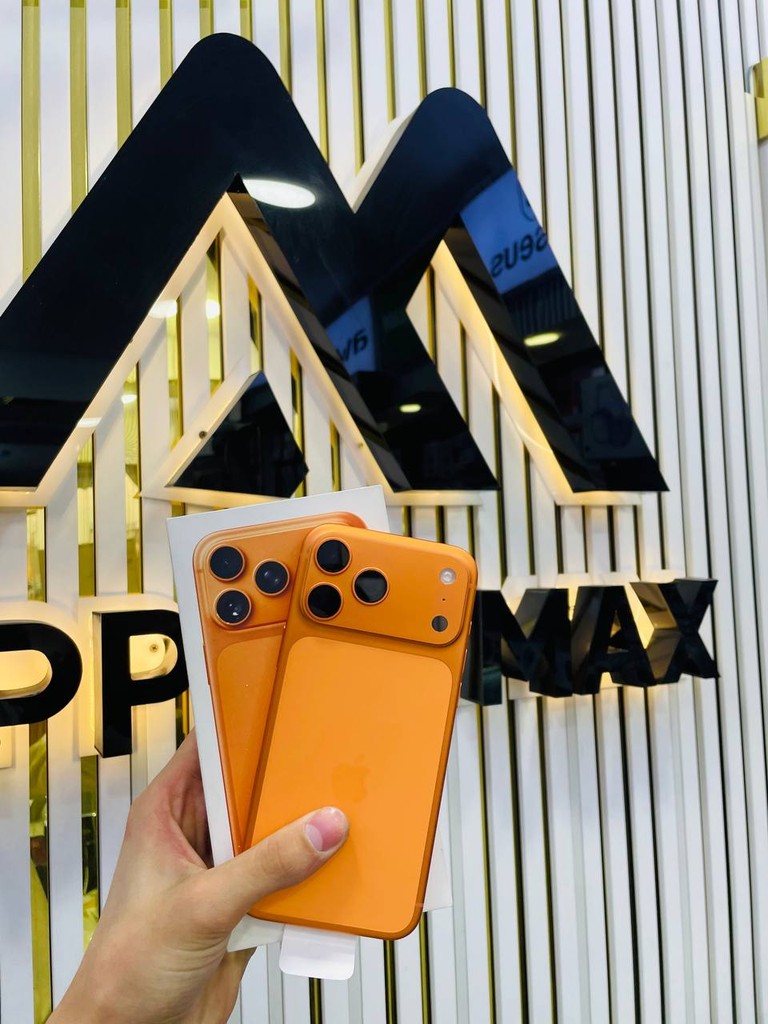 Apple 17 Pro Max 256GB Orange - NEW image 1