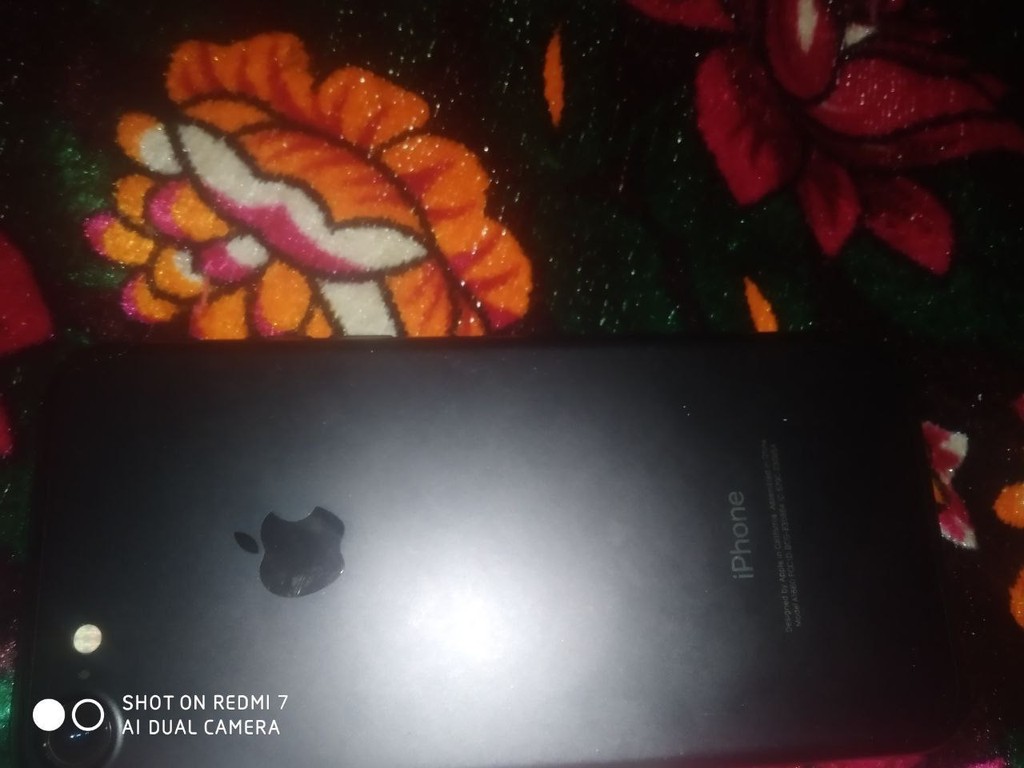 iPhone 7 128GB, yaxshi holatda image 3
