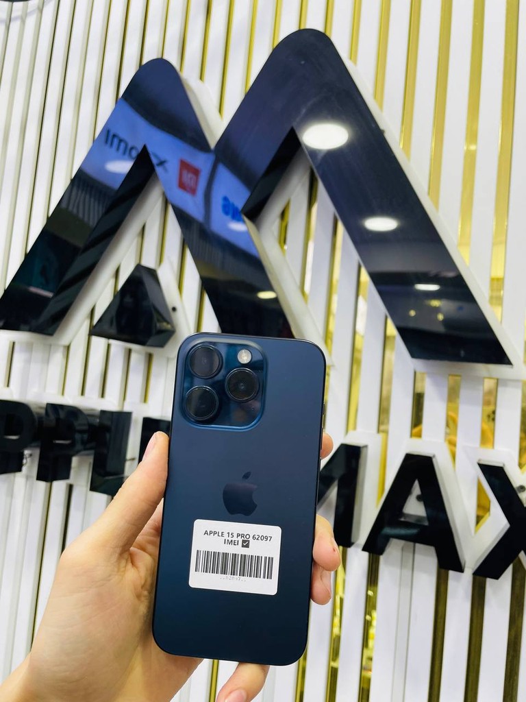 iPhone 15 Pro 128GB BLUE image 1