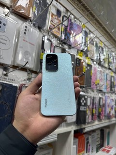 Honor 200 Lite 5G Radnoy, 8GB RAM / 256GB, 4500mAh, IMEI OK, qadoq yo\'q