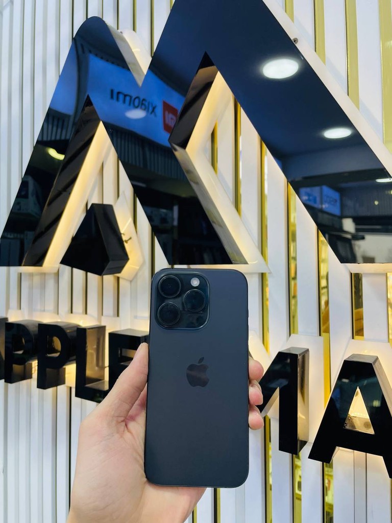 iPhone 15 Pro Applemax, 128GB, 87% batareya, Black Titanium image 1