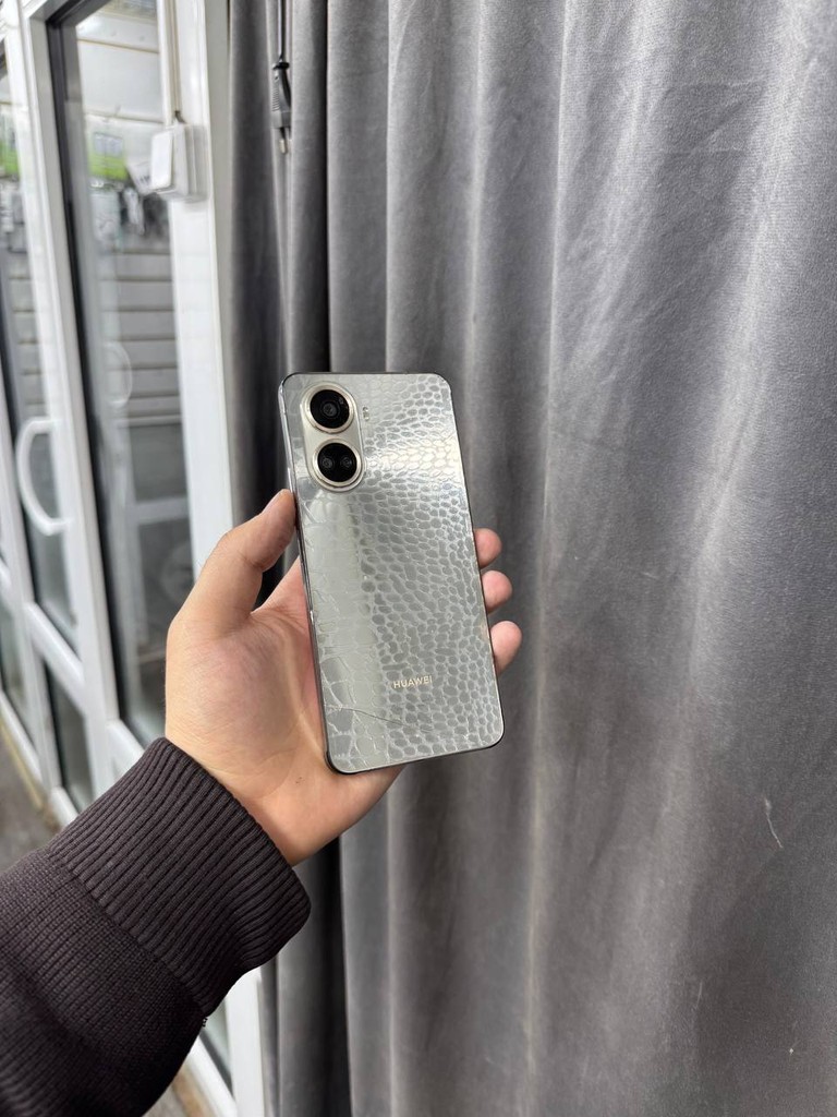 Huawei Nova 10SE — 8GB RAM / 128GB image 1