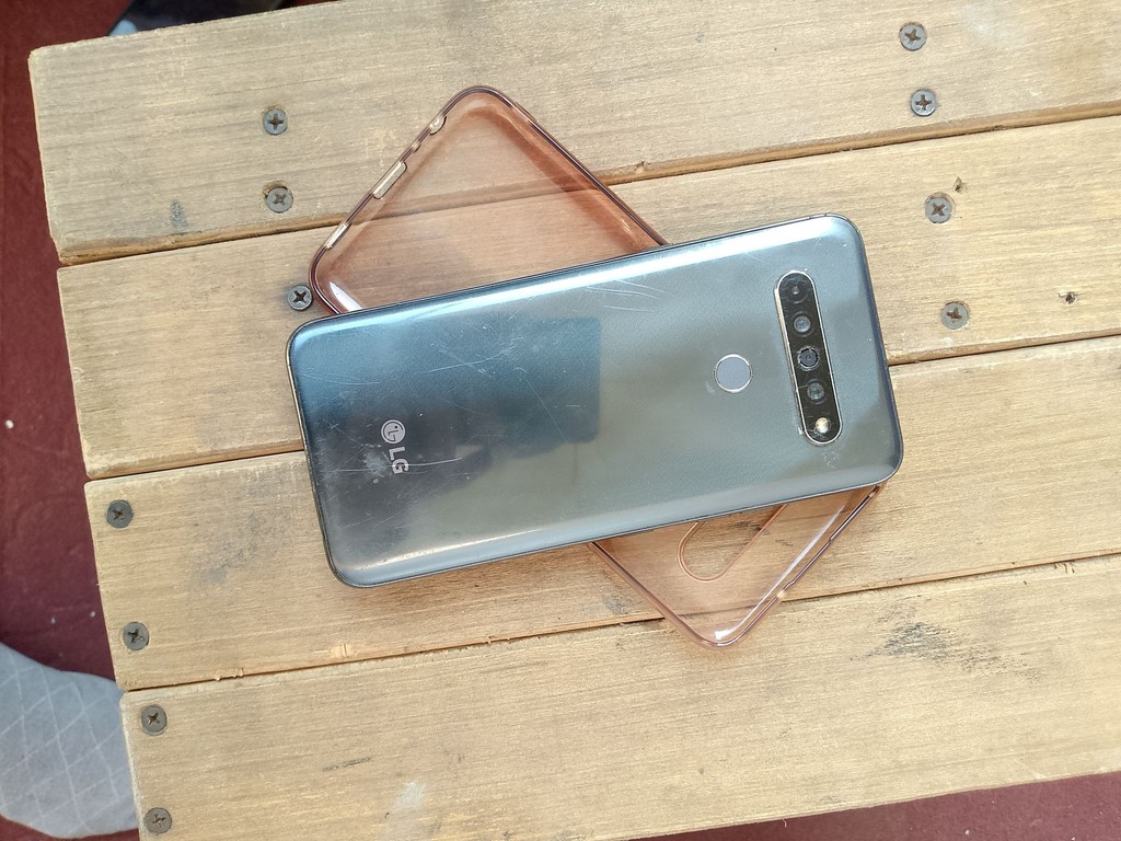 Q61 64GB sensor zarar bilan ishlayotgan tel image 3