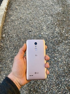 LG X4, 16GB xotira, ishlaydi, holati zor