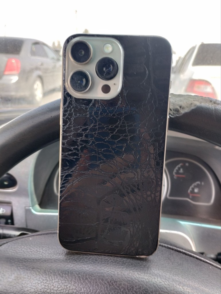 iPhone 15 Pro Max 512GB – orqa kamera buzilgan image 1